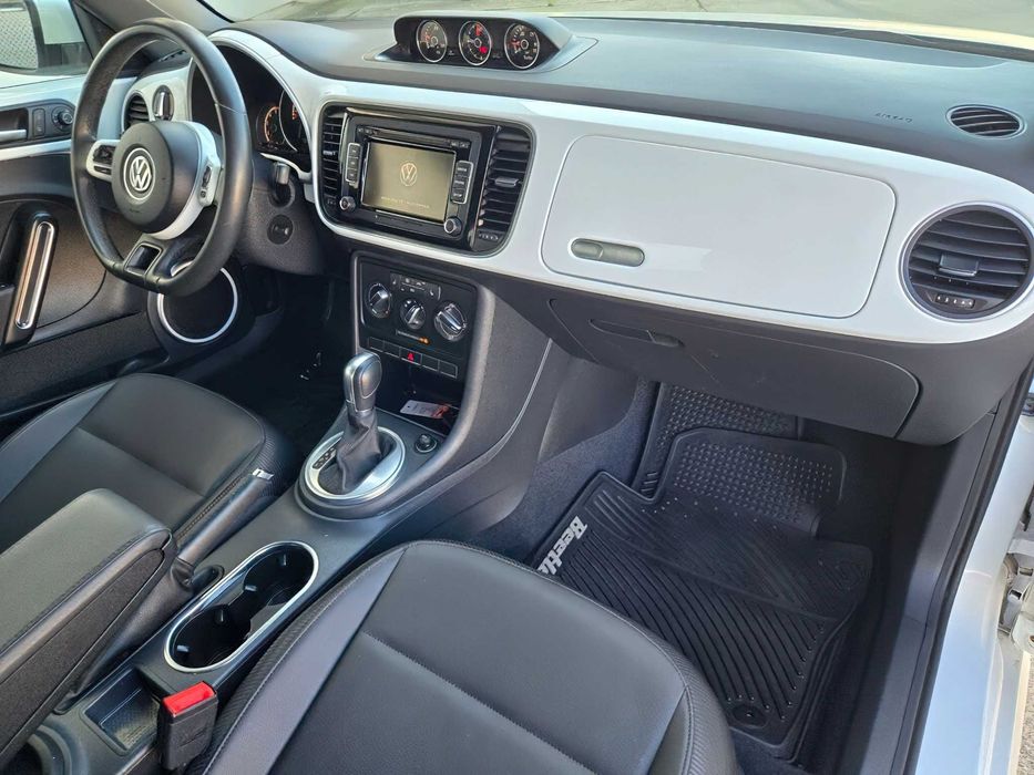 Volkswagen Beetle      2015