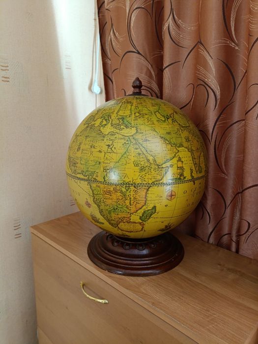 Продам Бар глобус.