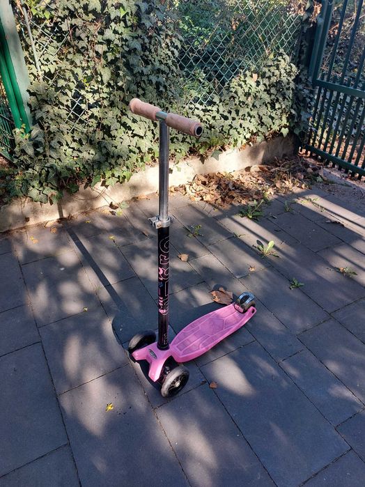 Hulajnoga macro maxi rozowa kickboard