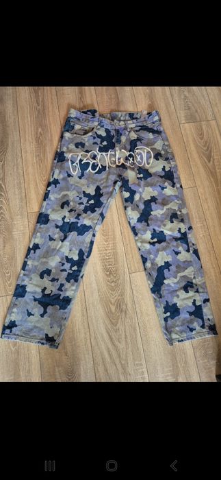 Spodnie jeansowe bershka 40