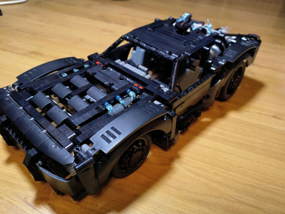 Lego technic колекція the batman модель betmobil 42127