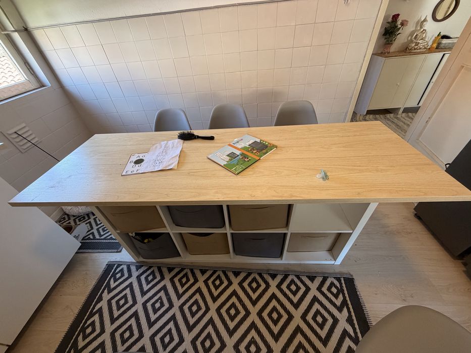 Mesa diferente 186cm
