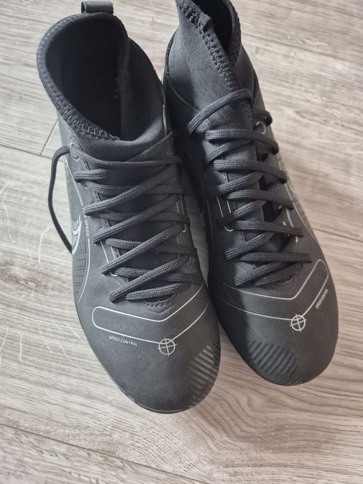 Korki Nike piłka nożna  37,5