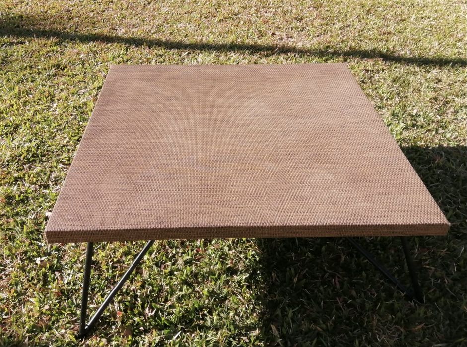 Mesa de centro da AREA store
