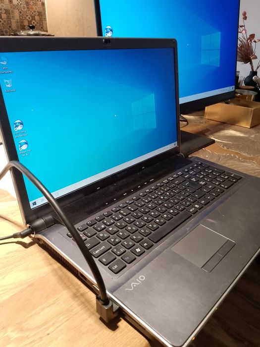 Ноутбук Sony VAIO VGN-AW11M/H 18.4"