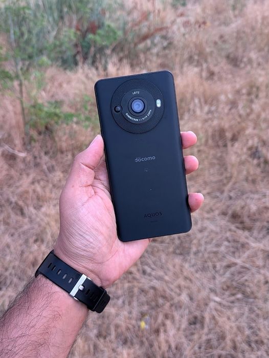 Sharp aquos R8 pro (12/256 Snapdragon 8 gen 2 читаем описание)