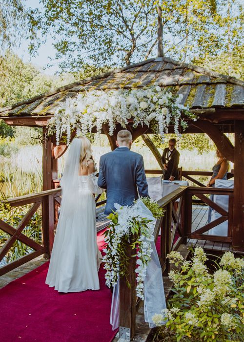 Roma - szyfonowa suknia ślubna z odpinanymi rękawami