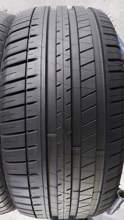 245/40/19 R19 Michelin Pilot Sport 3  4шт новые