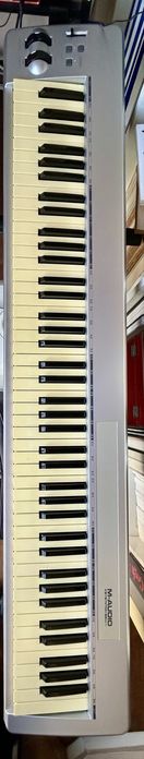 Teclado Controlador midi 88 teclas da M-Audio Keystation 88es mk1 USADO