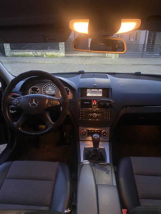 Mercedes C-Klasa W204 ZAMIANA