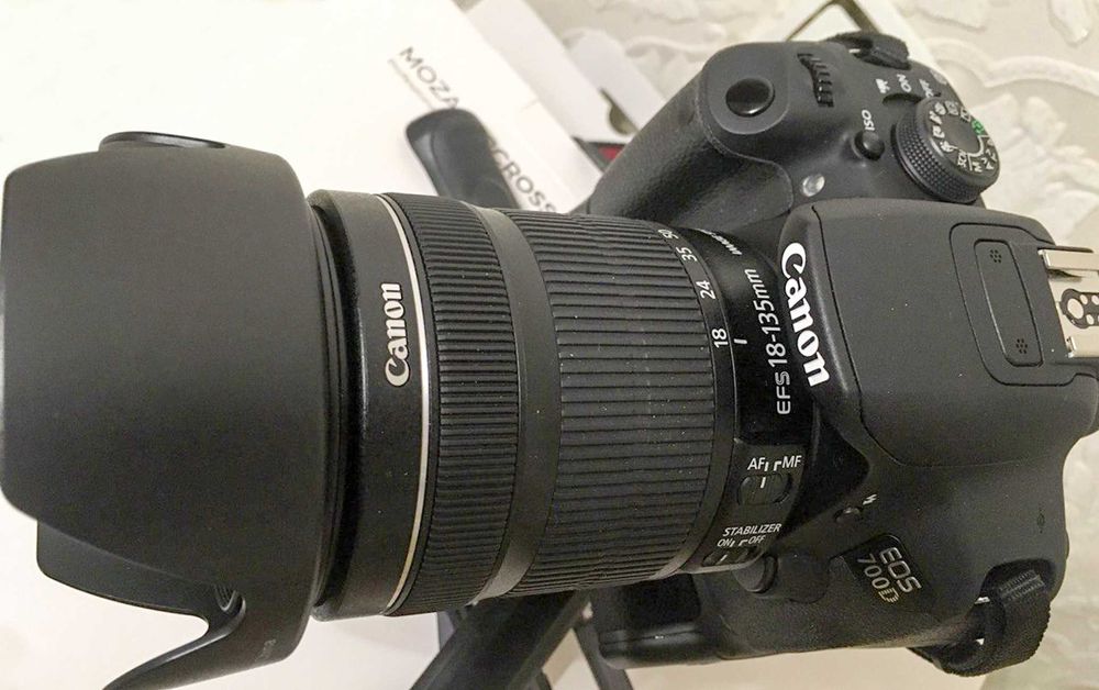 продам Canon 700D