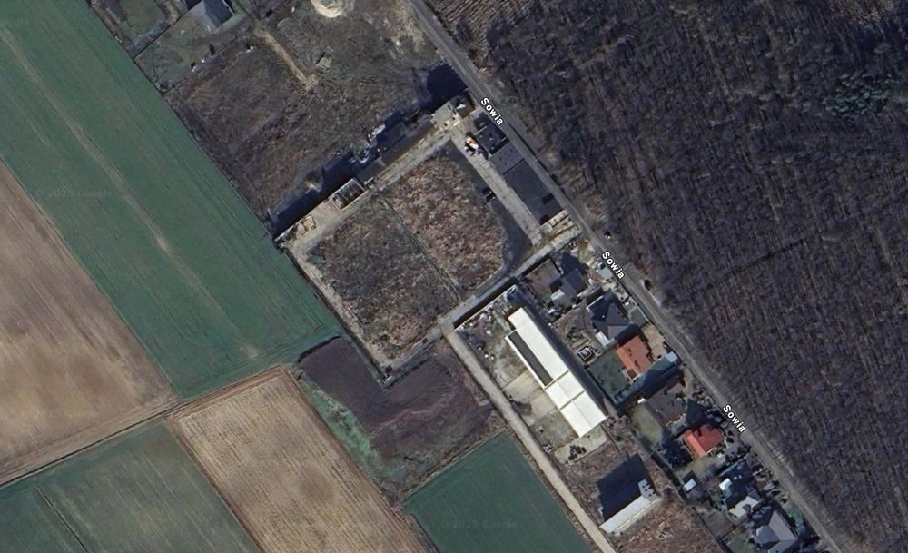 Hala 550 m² + budynki 300 m²,  działka do 1 ha,  blisko A1