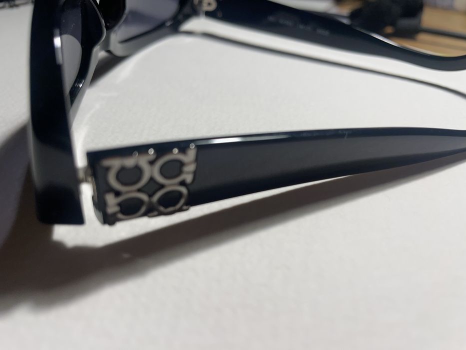 Oculos de sol Salvatore Ferragamo