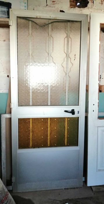 Porta de Alumínio com Aro