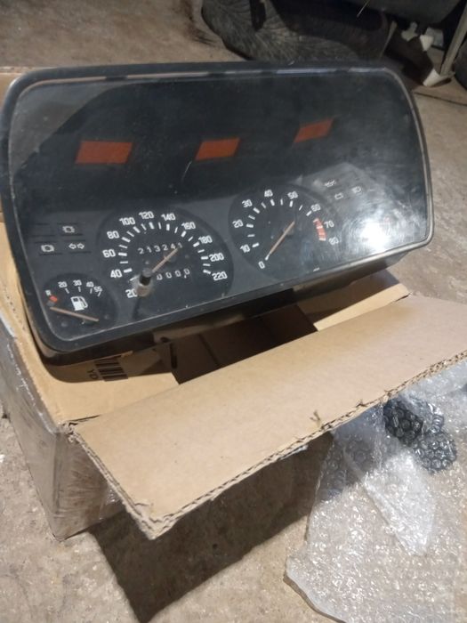 ПАНЕЛЬ ПРИБОРОВ BMW 3 E21 (1975-984)