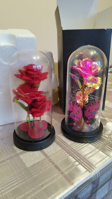 Продам три тюльпани, троянди(рози) в колбі, Різні Варіанти