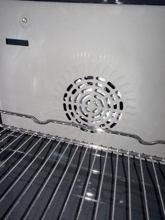 Forno de embutir District NOVO, nunca usado | Preço abaixo do preço oficial!