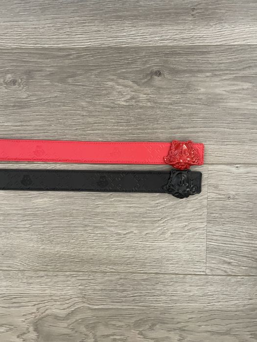 Ремень Versace.