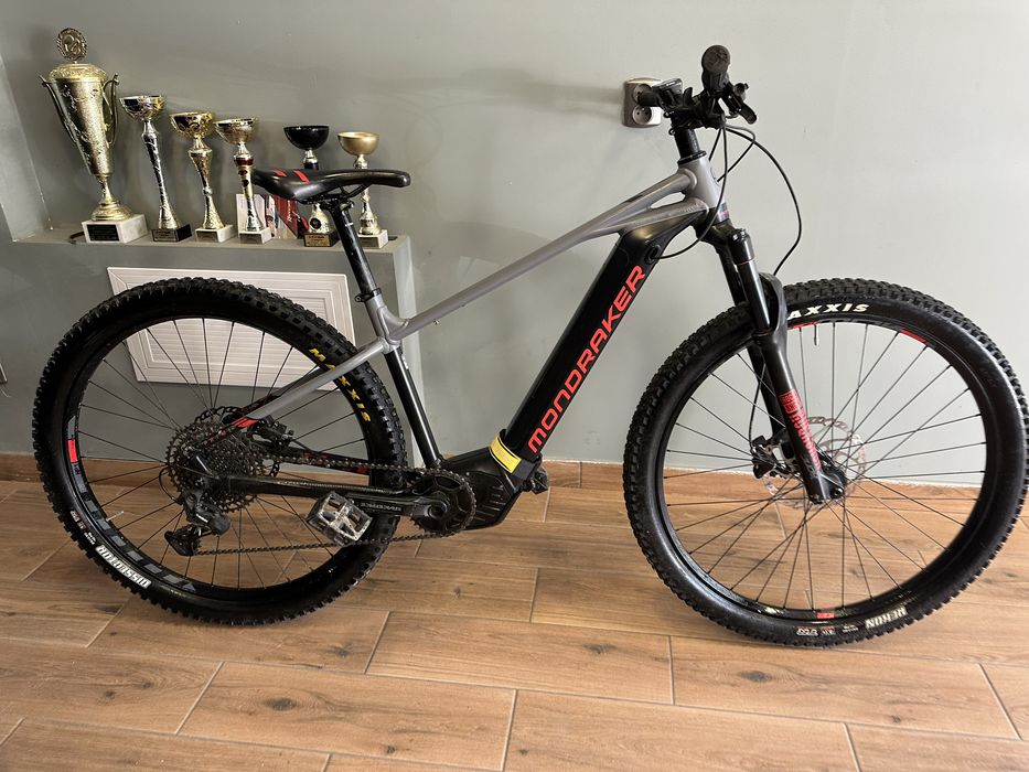 Mondraker Prime Bosch CX 29 cali Rock Shock Giant Ghost Scott