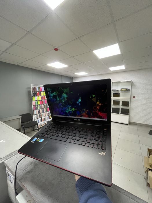 Ігровий ноутбук ASUS ROG i7 GTX SSD IPS