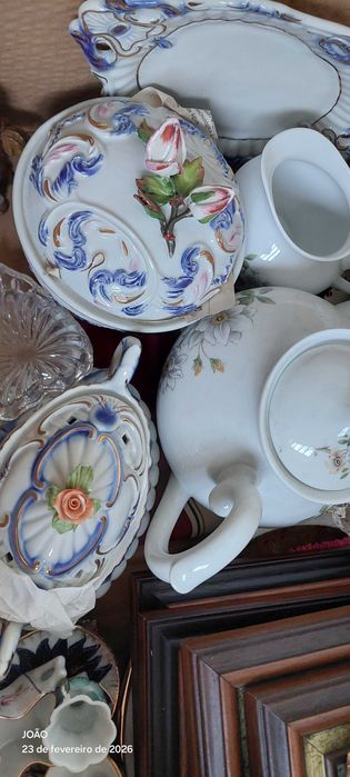 loiças lindas e decorativas.