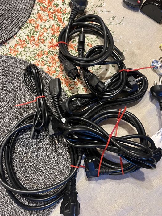 Блоки живлення до ноутбуків