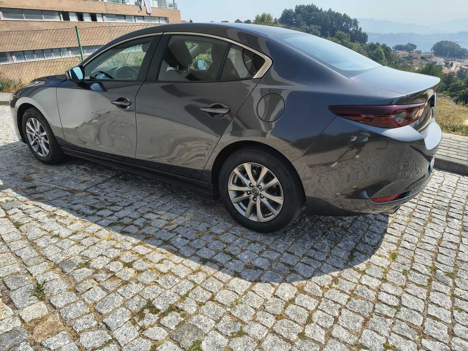 Mazda 3 2019 Sedan 1.8 Skyactiv-D Evolve para venda