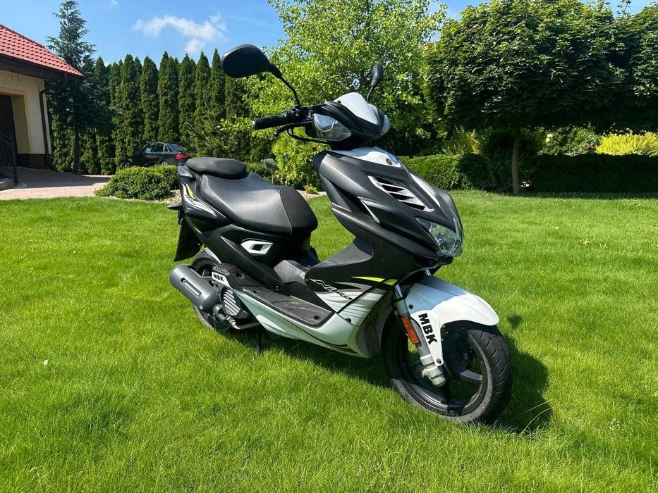 Skuter YAMAHA Aerox