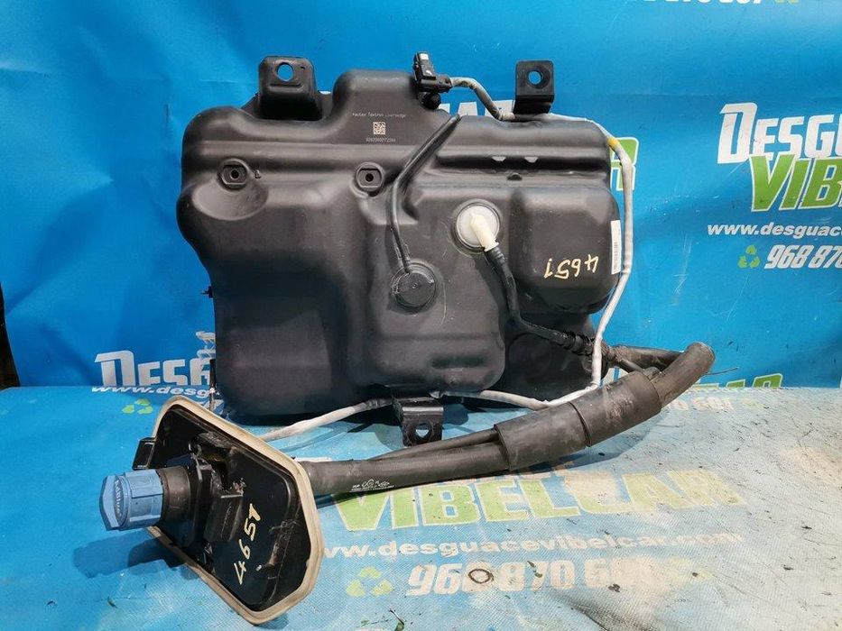 Depósito De Combustível Nissan Nv400 Furgon X62