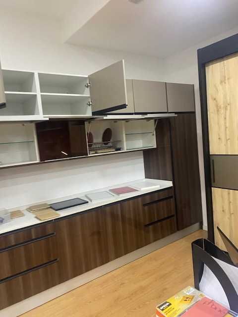 Cozinha nova - 3,60x0,60x2,40 em tons de castanho