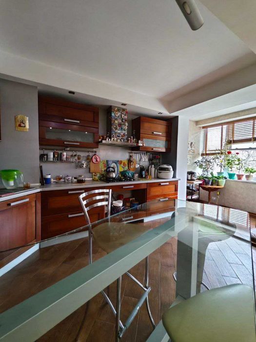 Продам 3 кімнатну кв-ру на Таїрова, вул Корольова / Інглезі