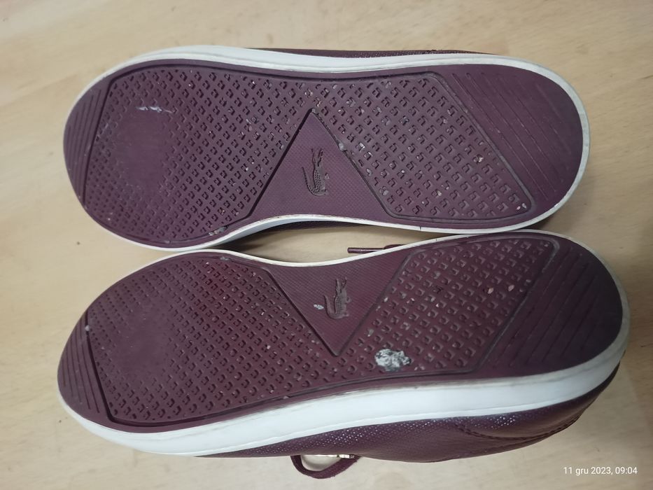 Sportowe buty sneakersy trampki damskie Lacoste
