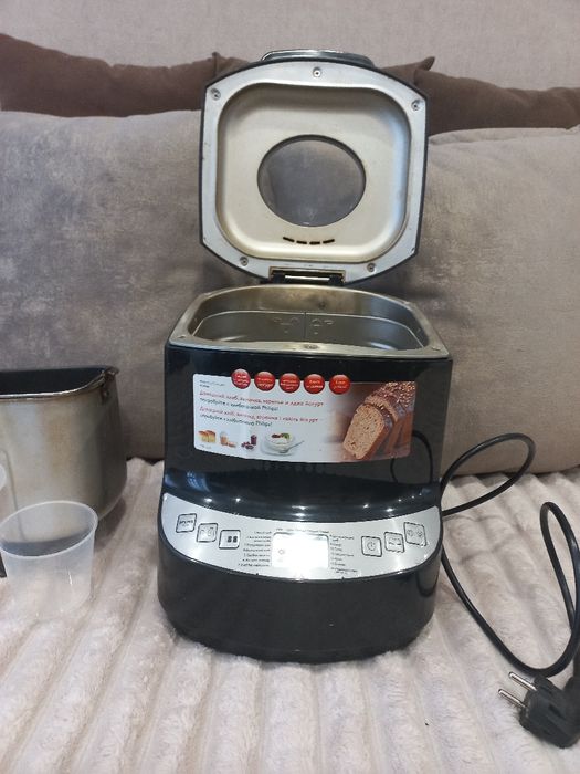 Продается хлебопечь Filipps