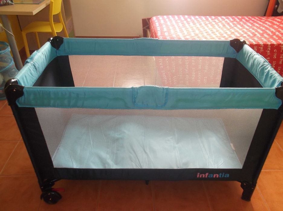 Cama Azul de Bebé
