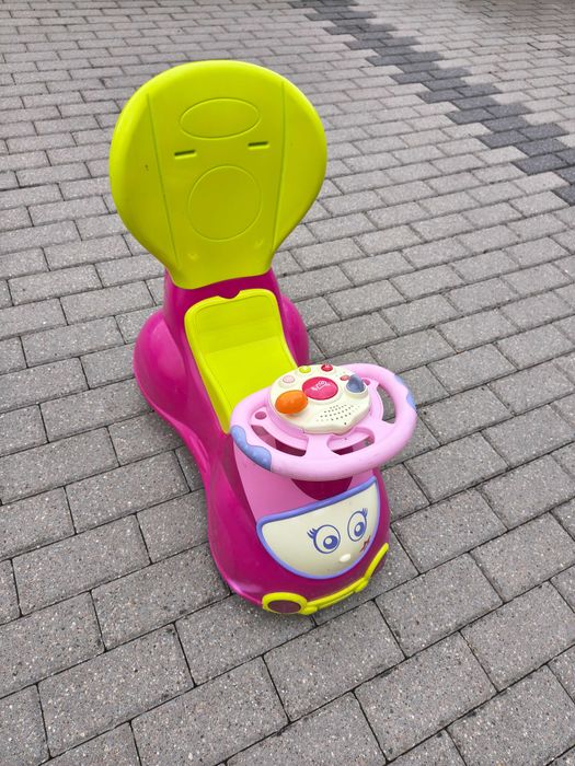 Jeździk Chicco dla dziewczynki