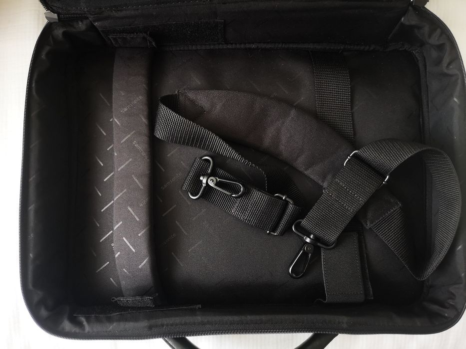 Vendo mala de computador portátil Samsonite preta nova