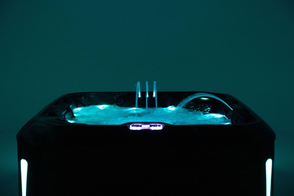 Energooszczędne jakuzi  PlatinumSpas Kenya 2025 2leżanki  52dysze 5os