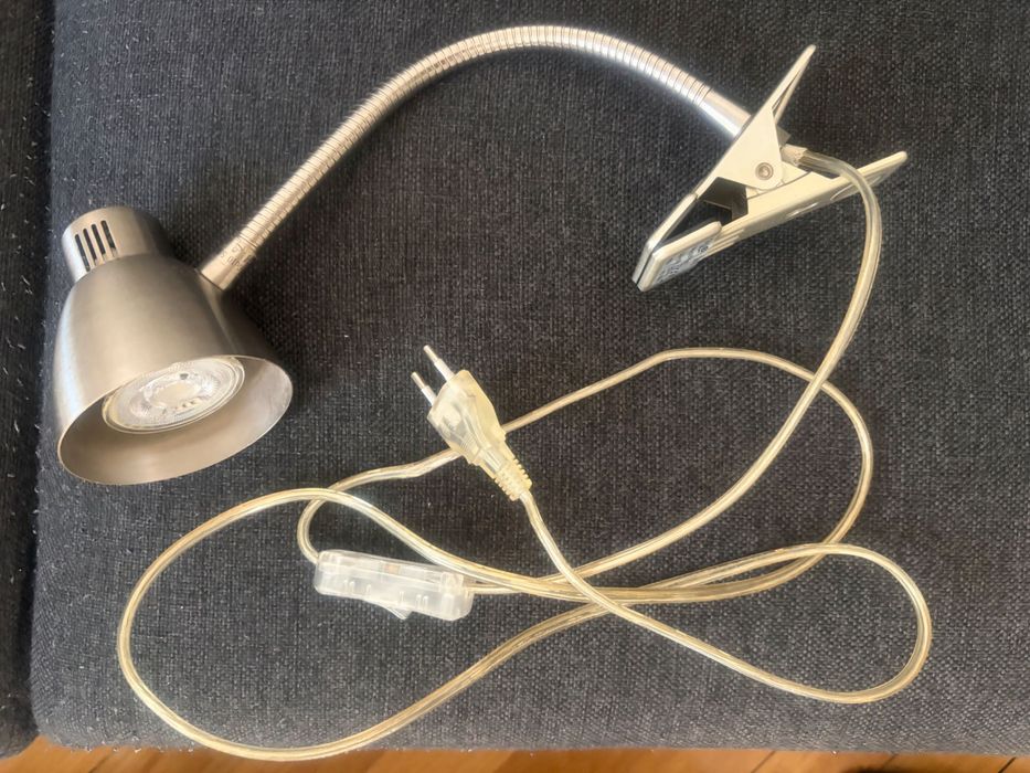 Lampka biurkowa z klipsem