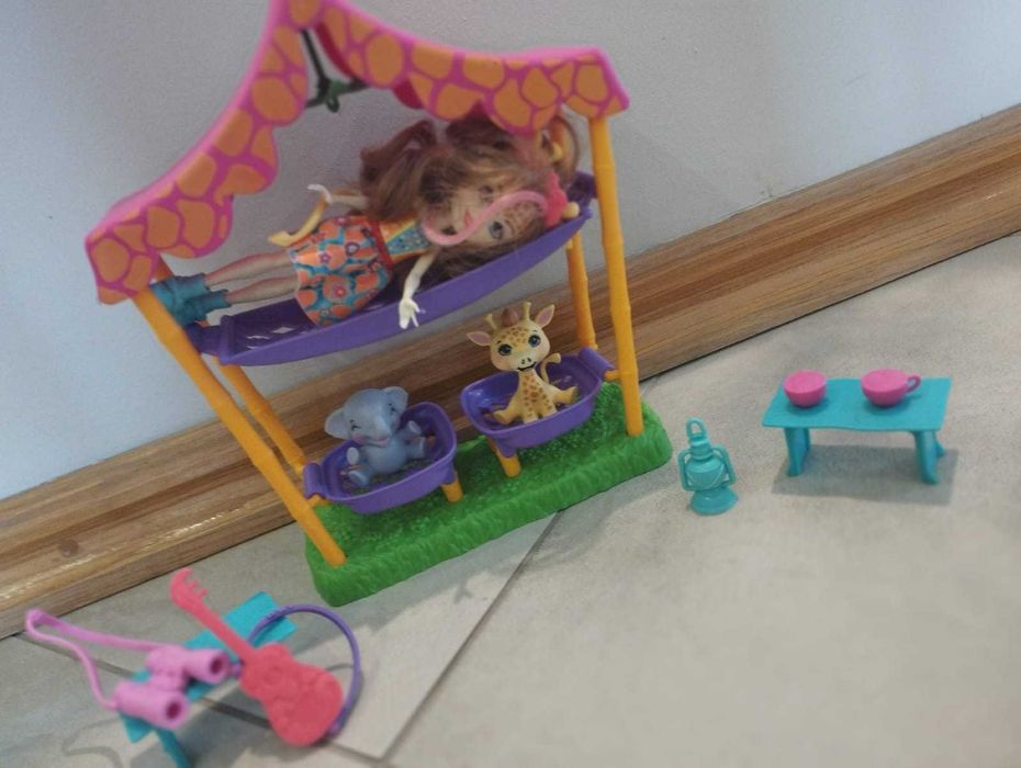 Enchantimals,zestaw z lalką Biwak na Sawannie