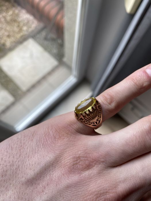 Sygnet z kamieniem złoto