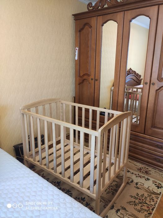 Продам колиску з матрацом