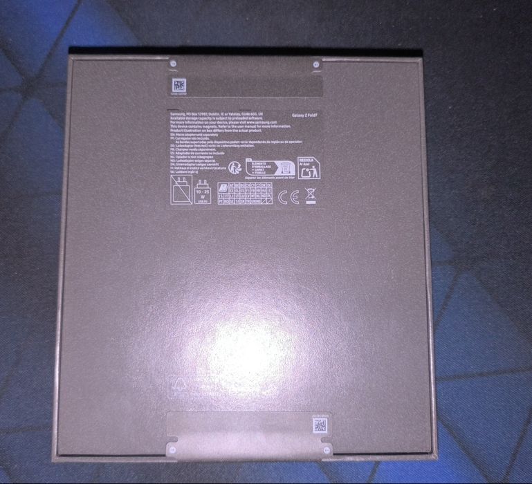 Samsung Zold 7 - 256 GB / 12GB RAM - NOVO SELADO + 3 ANOS GARANTIA