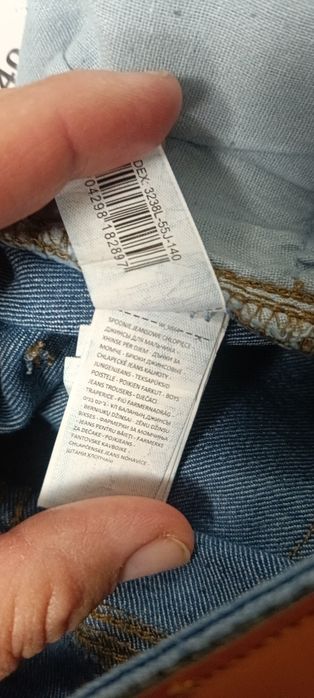 Spodnie jeansowe chłopięce 140