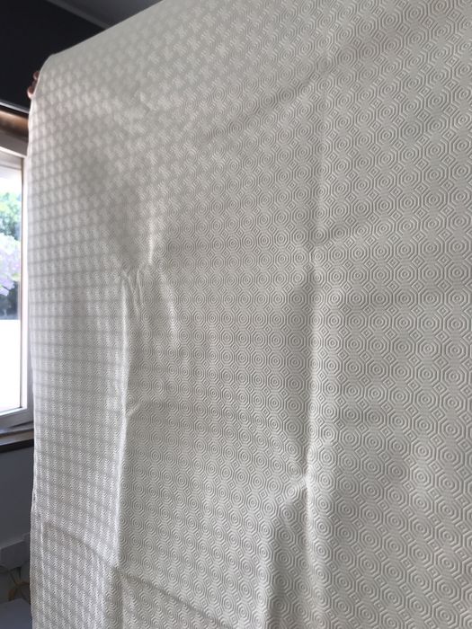 Toalha de proteção/resguardo de mesa impermeável 200x140