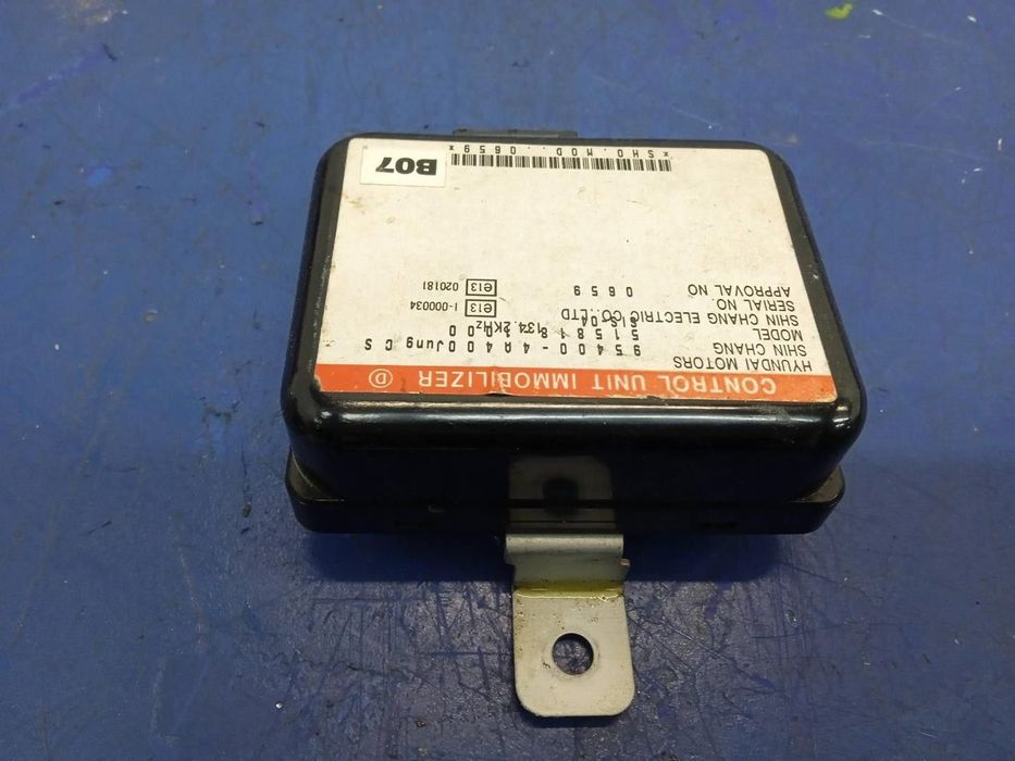 CENTRALINA IMOBILIZADOR HYUNDAI H-1 / STAREX LIMUSINA 2001 -954004A400