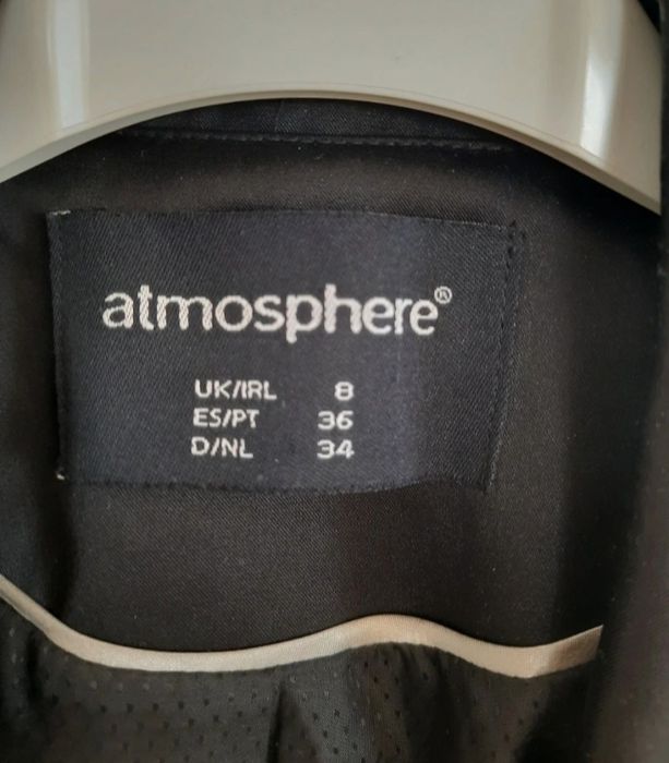 Żakiet z baskinką Atmosphere