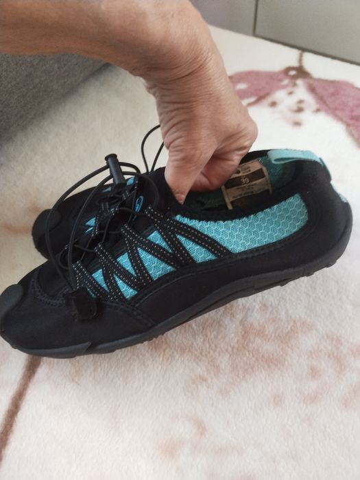 Buty do wody w idealnym stanie.