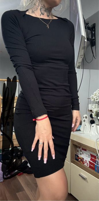 Piękna sukienka S reserved