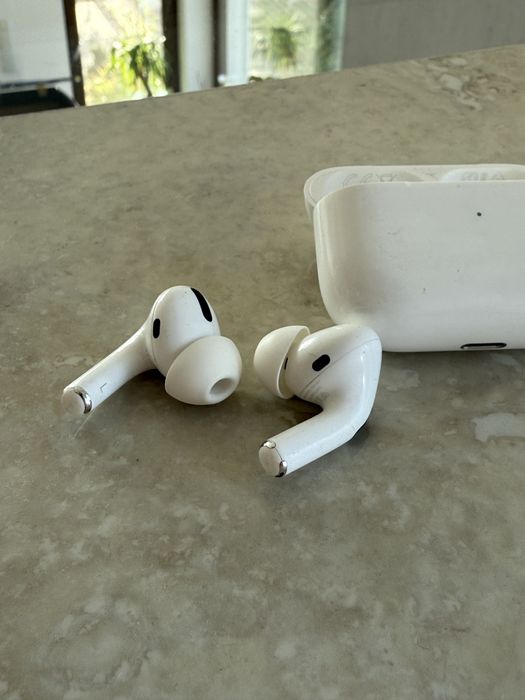 Apple Airpods pro -  1 gen.