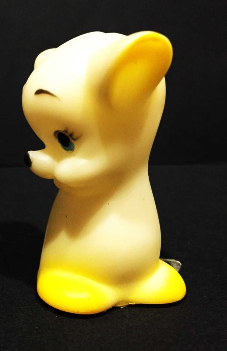 Bonequinho em borracha de chiar feito em Macau - anos 60/70